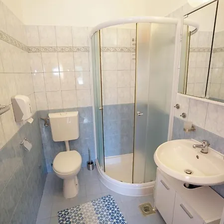 Apartments With Parking Space Basanija, Umag - 27195 Apartman